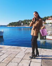 FRIDAY FASHION ILLUSTRATION: HVAR TOWN, BABY!