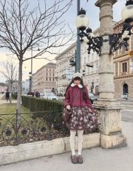 Today I went to a flea market and the Naschmarkt in Vienna. My goal was to find Steiff Plushies but&hellip;