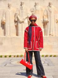 Chic Burgundy Outfit in Geneva: Street Style Inspiration