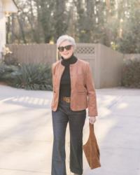 The Power of a Good Belt: 4 Ways to Wear One That’ll Transform Your Outfits! 👗✨