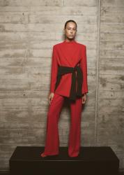 El traje rojo de la temporada, está en MANGO