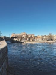 Födelsedagsutflykt, yinyoga och ögonskugga