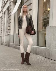 Beige and Dark Accents