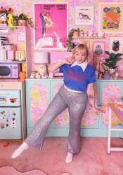 sign of the times (or the grey McDonalds-ification of Harry Styles)