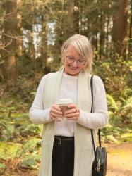 Monday Musings: Birds, Bobs, and a Television I Can Tolerate