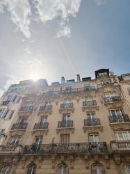 När vi kom fram till Paris, uteserveringar och La petite chaise