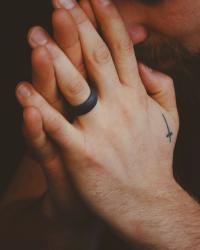 Silicone Wedding Rings for Men: The Lowdown on This Functional Fashion Trend