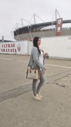 EN TURÍN. LOOK GRIS 