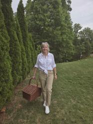 What to Wear on a Picnic