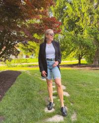 What to Wear with Denim Bermuda Shorts This Summer