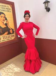 INMA BENICIO. ROJO VALENTINO. FLAMENCA