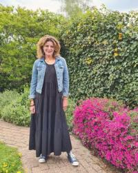 The Good Buy/Good-Bye Book: Maxi Dresses & Spread the Kindness Link Up On the Edge #820