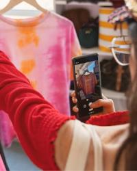 How Dressly’s Outfit Scanner & AI Stylist Perfect Your Looks