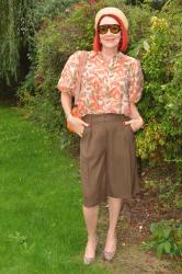 Transeasonal Outfit in Autumnal Shades + Style With a Smile Link Up